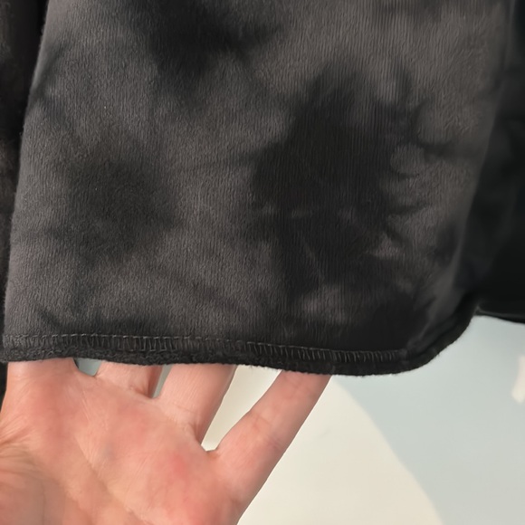 Torrid black and gray AC⚡️DC pullover cropped hoodie size 0 (L/XL) - Picture 7 of 7